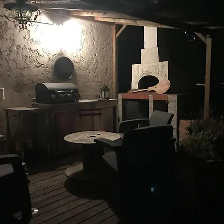 De Avec Piscine Apartamento *