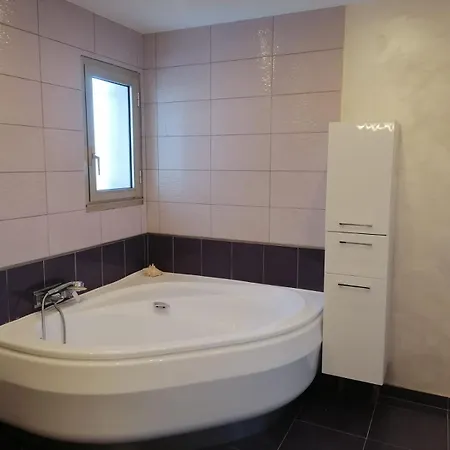 De Avec Piscine